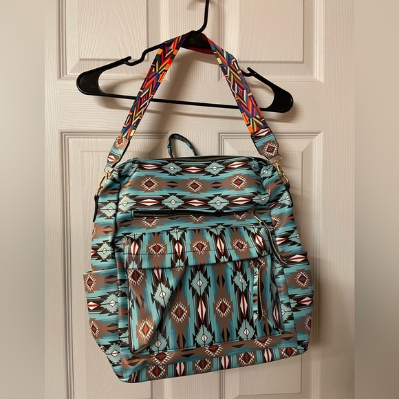 Aztec backpack - Picture 3 of 4